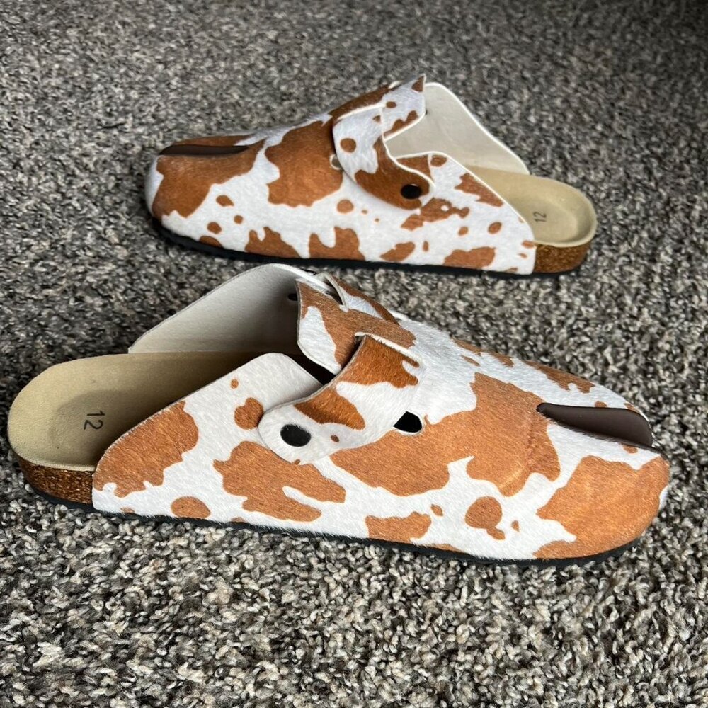Worst Case Cow Print Tabi Clogs 12M/14W Japanese Kawaii Western Animal Print - Picture 2 of 6
